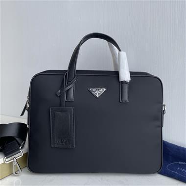 PRADA   2026新款男生時尚包包  尺寸：37×27×7CM