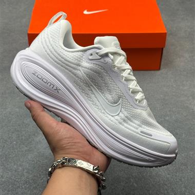 Nike Vomero Plus 舒適減震防滑 低幫跑步鞋