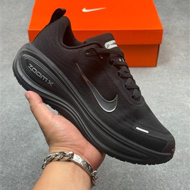 Nike Vomero Plus 舒適減震防滑 低幫跑步鞋