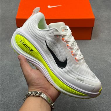 Nike Vomero Plus 舒適減震防滑 低幫跑步鞋