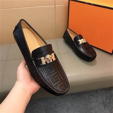 VERSACE  2026新款男生休閒時尚鞋子