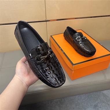 Ferragamo   2026新款男生休閒時尚鞋子