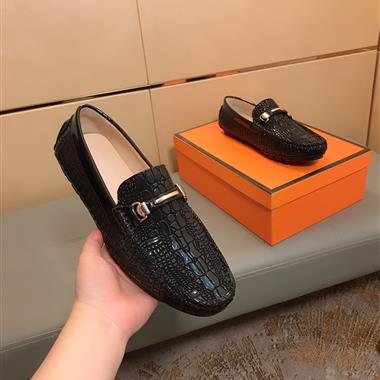 Ferragamo   2026新款男生休閒時尚鞋子