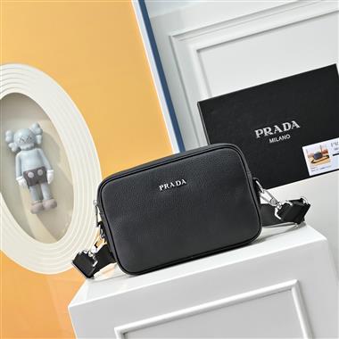 PRADA  2026新款男生時尚包包   尺寸：24x16x6CM