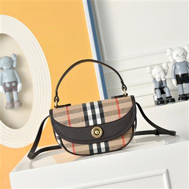 BURBERRY  2026新款女生時尚包包   尺寸：19*11CM