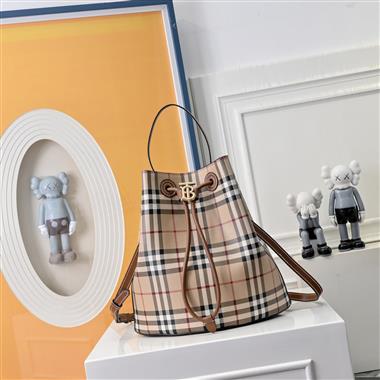 BURBERRY  2026新款女生時尚包包   尺寸：26*28CM