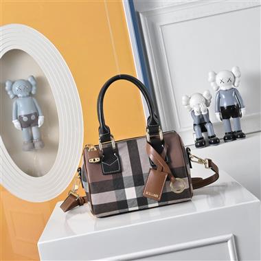 BURBERRY  2026新款女生時尚包包   尺寸：20-13CM