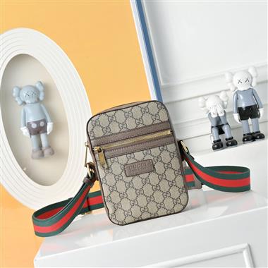 GUCCI   2026新款男生時尚包包   尺寸：14*17.5*5.5CM