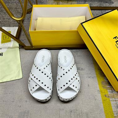 FENDI   2026新款女生休閒時尚鞋子
