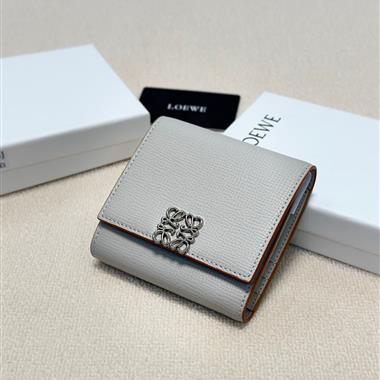 LOEWE  2026新款時尚包包 尺寸：10*9.5CM