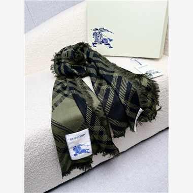 BURBERRY  2026秋冬新款時尚圍巾  尺寸：200-65