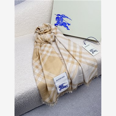 BURBERRY  2026秋冬新款時尚圍巾  尺寸：200-65