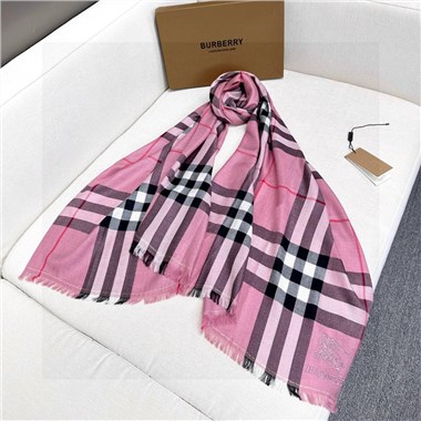 BURBERRY  2026秋冬新款時尚圍巾  尺寸：200-80