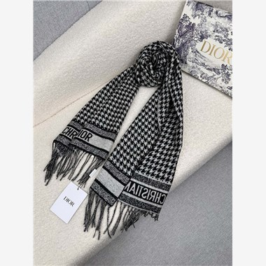 DIOR  2026秋冬新款時尚圍巾 尺寸：200-45