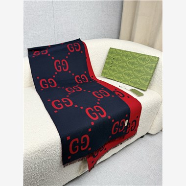 GUCCI   2026秋冬新款時尚圍巾   尺寸：180-35