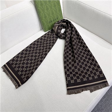 GUCCI   2026秋冬新款時尚圍巾   尺寸：180-47