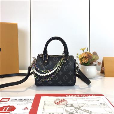 LOUIS VUITTON  2026新款女生時尚包包   尺寸：16*11*9CM