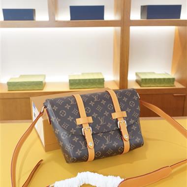 LOUIS VUITTON   2026新款男生時尚包包 尺寸：30x22x9CM