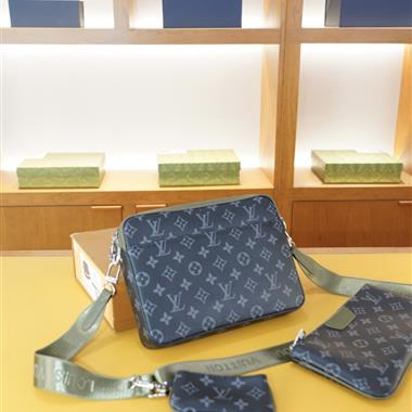 LOUIS VUITTON   2026新款男生時尚包包 尺寸：26x18x4CM