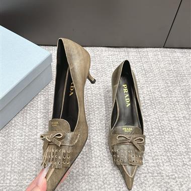 PRADA  2026新款女生休閒時尚鞋子
