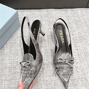 PRADA  2026新款女生休閒時尚鞋子