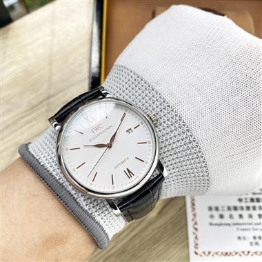 IWC    2026新款時尚休閒手錶    尺寸：40MM