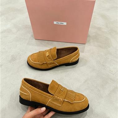 MIUMIU  2026新款女生休閒時尚鞋子